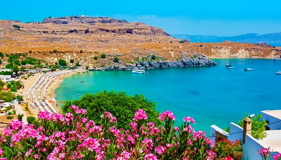 Η Ελλάδα κατέχει τη δεύτερη θέση στις βραβεύσεις ακτών και μαρινών