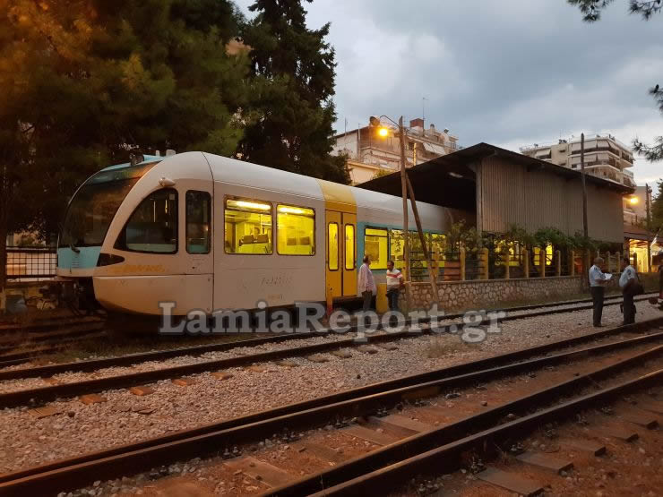 Εκτροχιασμός τρένου μέσα στο σταθμό της Λαμίας!