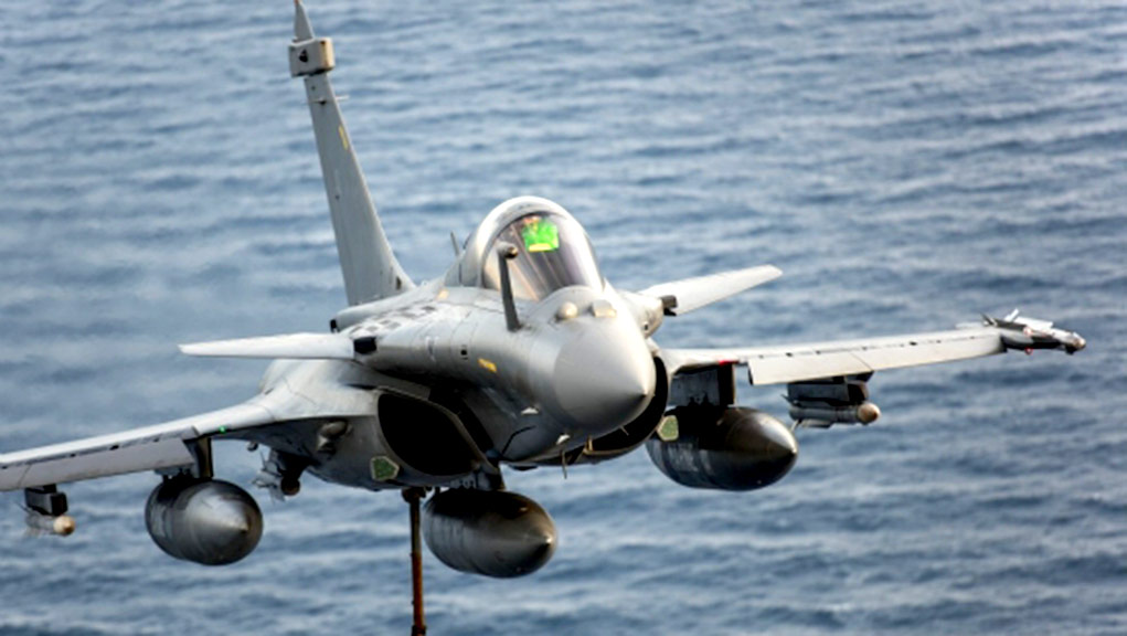 Παραλαβή του πρώτου από τα 18 Rafale