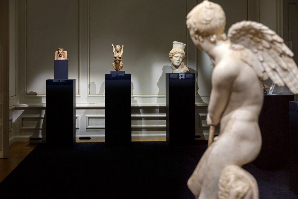 Η Σφίγγα της Αμφίπολης εκτίθεται στο μουσείο Κυκλαδικής Τέχνης